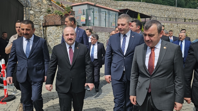 AK Partili Varank: Gündemimiz sokaklardaki başıboş ve saldırgan köpekler