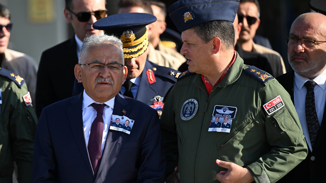 Kayseri'de kaza kırıma uğrayan eğitim uçağında şehit olan pilotlar için tören düzenlendi