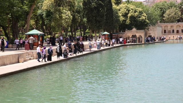 Şanlıurfa'da sıcak hava etkili oluyor