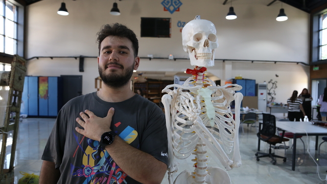 Malatya'da üniversiteliler geri dönüşüm malzemelerinden "Atıktan Sanata" sergisi açtı
