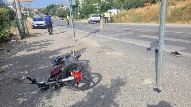 Mersin'de otomobille çarpışan motosikletteki 1 kişi öldü, 1 kişi yaralandı