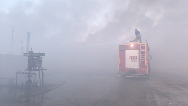 Mardin'de petrol kuyusu çevresinde çıkan ot yangını endişe yarattı - Mardin Haberleri