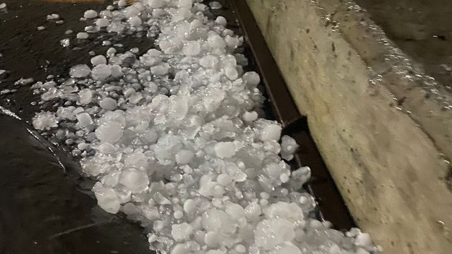 Sakarya'da ceviz büyüklüğünde dolu yağdı