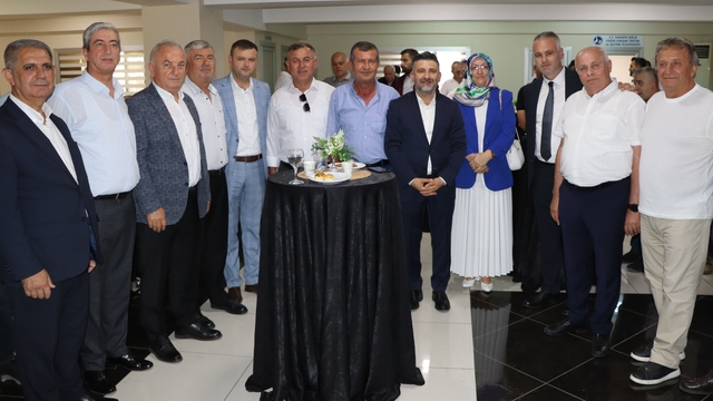 Sakarya Esnaf ve Sanatkarlar Odaları Birliği'nde bayramlaşma programı düzenlendi