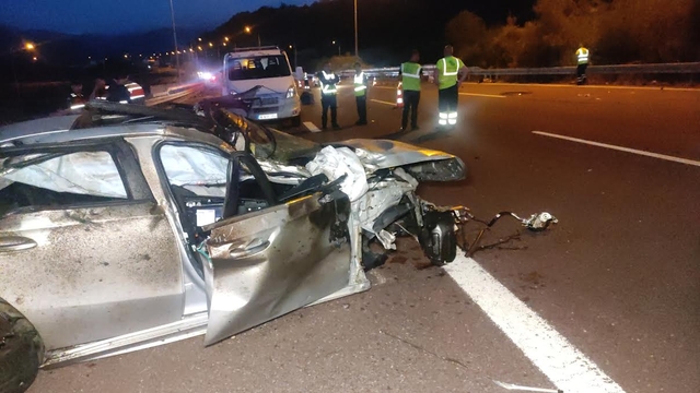 Bursa'da otoyolda kaza: 2 ölü, 6 yaralı