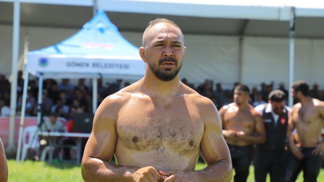 30. Ulusal Sebeplili Hüseyin Pehlivan Yağlı Güreşleri'nde başpehlivan Hüseyin Gümüşalan oldu