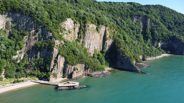 80 milyon yıllık doğa harikası lav sütunlarını geçen yıl 650 bin kişi ziyaret etti