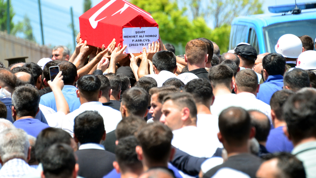 Pençe-Kilit şehidi, son yolculuğuna uğurlandı