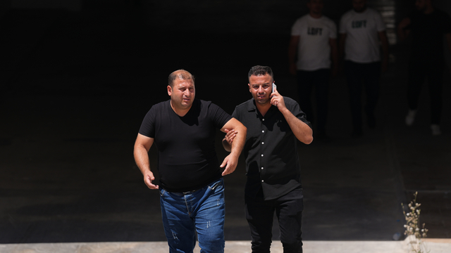 İzmir'de patlamada ölenlerin cenazeleri yakınlarına teslim ediliyor