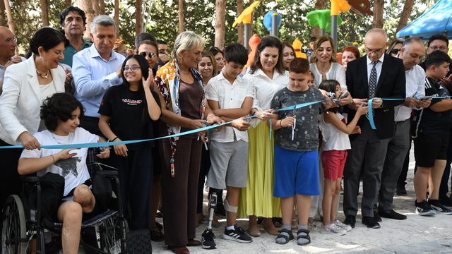 Çocuk İyilik Merkezi'nde oyun parkı açıldı