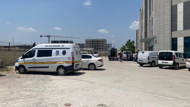 Adana'da inşaattan düşen işçi hayatını kaybetti