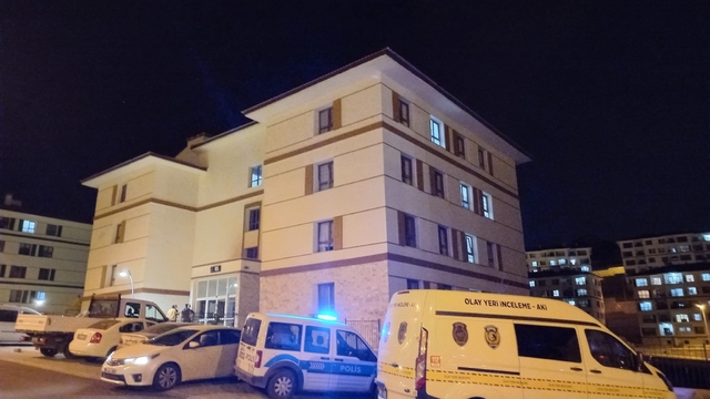 Kayseri'de 3'üncü kattan düşen kadın, yaralandı