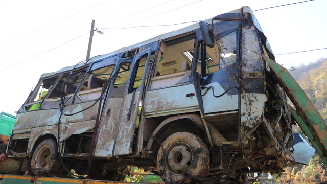 Büşra'nın öldüğü, 18 öğrencinin de yaralandığı kazadaki servis aracı iade edildi