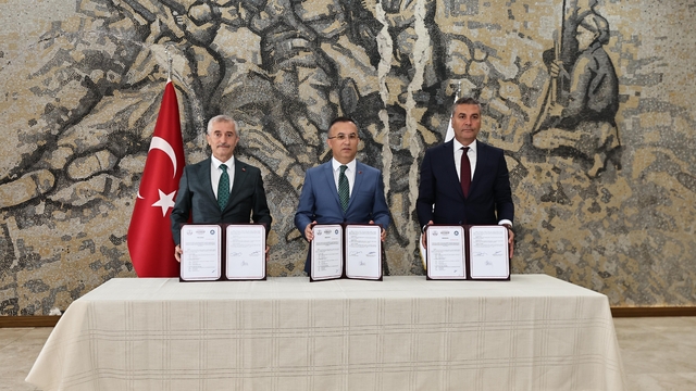 Gaziantep'te derece yapan öğrencilere 10 milyon liralık destek