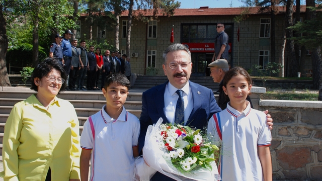 Sarıcakaya'da "Sera Örtüsü ve Solarizasyon Örtüsü Teslim Töreni" gerçekleştirildi