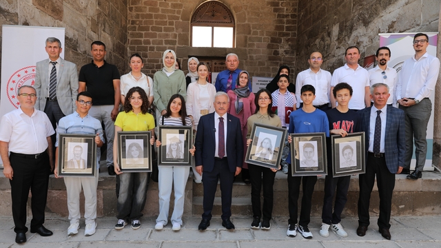 LGS'de tam puan alanlar tercihlerini Vali Kumbuzoğlu ile yaptı