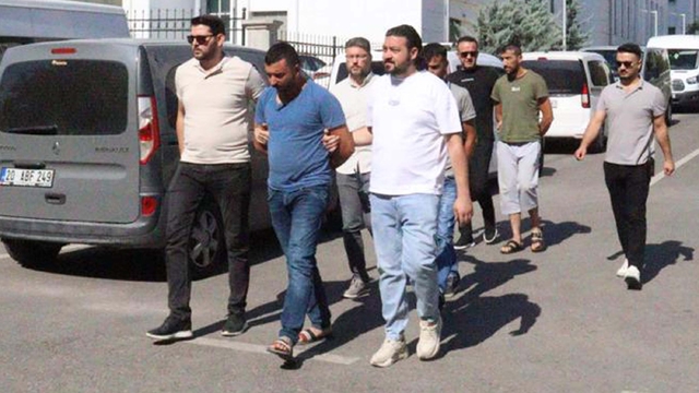 Parkta arkadaşını öldüren şüpheli ile yanındaki 2 kardeş tutuklandı