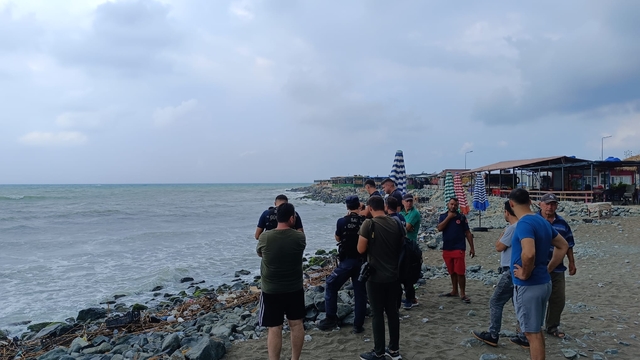 Hatay'da denize giren genç kayboldu