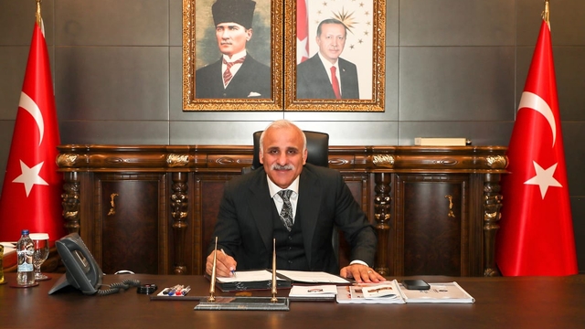 Diyarbakır Valisi Zorluoğlu'ndan 15 Temmuz Demokrasi ve Milli Birlik Günü masajı