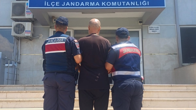 Interpol'ün kırmızı bültenle aradığı Rus uyruklu kişi Alanya'da yakalandı