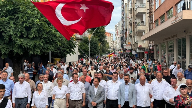 Trabzon'da "32. Uluslararası Akçaabat Müzik ve Halk Oyunları Festivali" devam ediyor