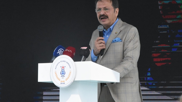 Hisarcıklıoğlu: Tüccarların anlaşmazlıkları arabuluculuk merkezlerinde 4 ayda sonuçlanacak