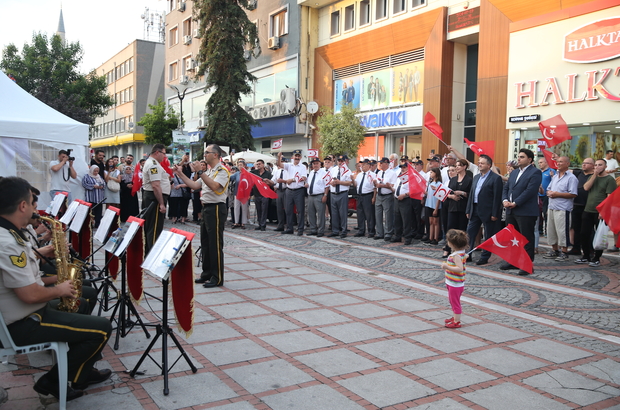 Edirne'de askeri bando konser verdi