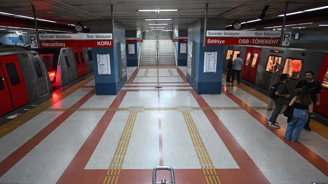 Kızılay-Koru Metro hattı seferleri arıza sebebiyle durduruldu