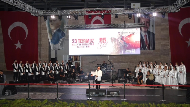 Antakya Medeniyetler Korosu'ndan 85'inci yıl konseri