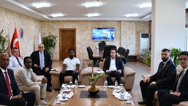 Somali'nin Ankara Büyükelçiliği'nden ÇOMÜ'ye işbirliği ziyareti