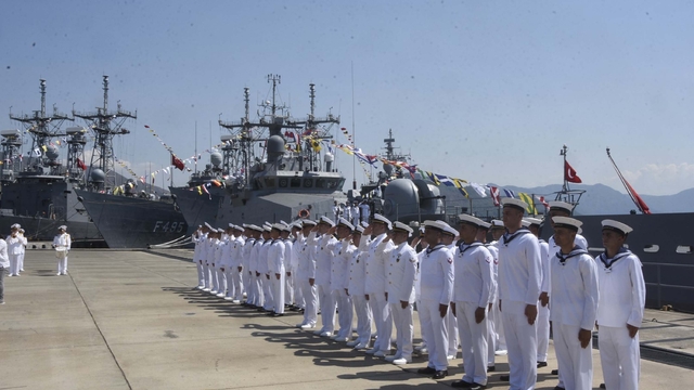 TCG Kuşadası ve TCG Kumkale, Katar'da görev yapacak