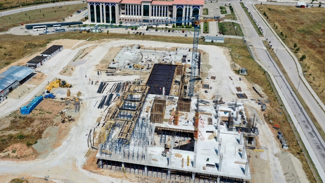 Kırklareli'nde kütüphane ve kongre merkezi inşaatı devam ediyor