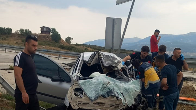 İlçe gençlik ve spor müdür vekili ile yurt çalışanının öldüğü kaza kamerada
