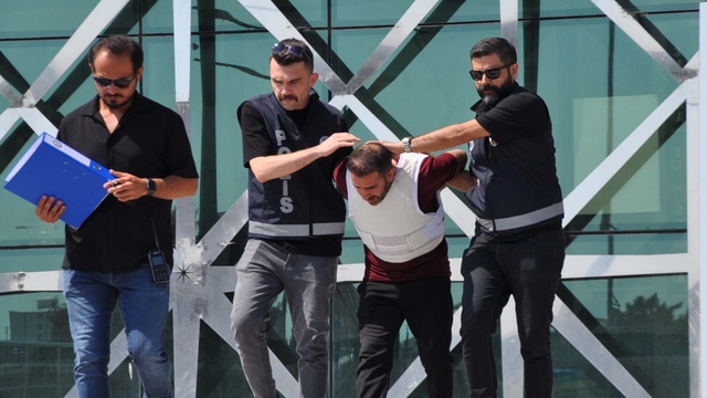 Cinayet şüphelisi İran'a kaçarken yakalandı