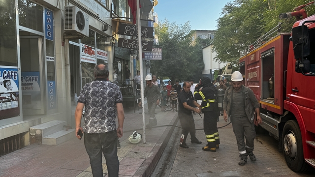 Siirt'te bir iş yerinde çıkan yangın söndürüldü