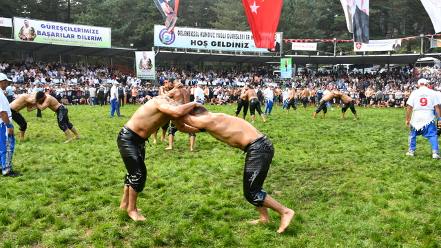 18. Kunduz Yağlı Güreşleri'nde başpehlivanlığı Mustafa Taş kazandı