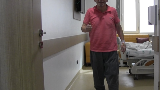 Diyabet nedeniyle ayağı kesilmesi düşünülen hastanın ameliyatla şikayetleri sona erdi