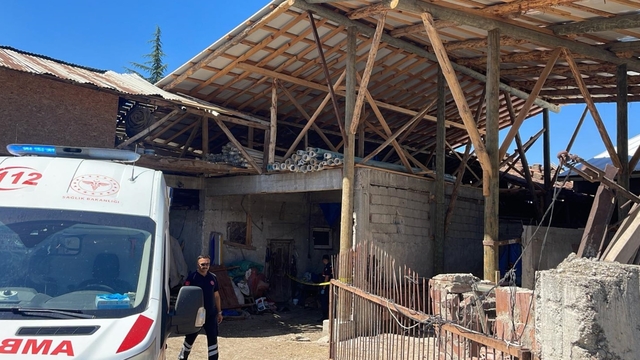 Bolu'da tamir için çıktığı çatıdan düşen kişi öldü