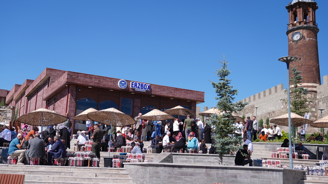 Erzurum'da kentin kahve kültürünün tanıtılacağı "Erz Box" hizmete açıldı