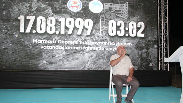 Sakarya ve Kocaeli'de depremde hayatını kaybedenler dualarla anıldı