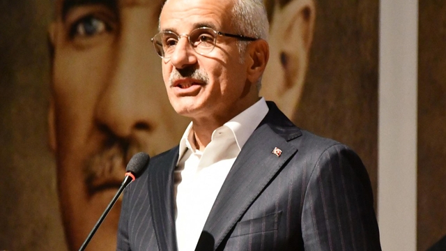 Bakan Uraloğlu: Hızlı tren hattının Çerkezköy-Kapıkule kesimi 2025 yılı ağustos ayında hizmete açılacak (2)