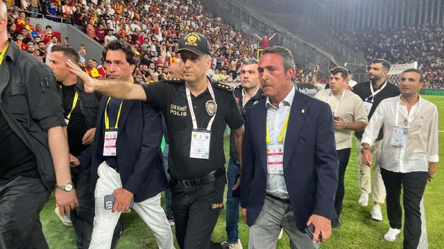 Ali Koç'u iterek düşüren Göztepe yöneticisi Fatih Özkan gözaltına alındı