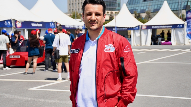 Bilişim Vadisi Genel Müdürü Tüzgen TEKNOFEST Robotaksi yarışmasına katılan takımları ziyaret etti