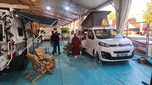 Trabzon'un ilk karavan fuarına horonlu açılış