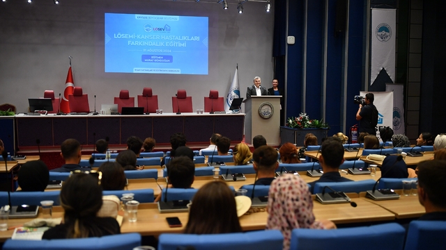 Büyükşehir Belediyesi personeline yönelik "Lösemi- Kanser Hastalıkları Farkındalık" eğitimi düzenlendi