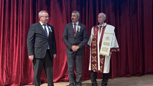 Trakya Üniversitesi Rektörü Prof. Dr. Mustafa Hatipler, göreve başladı: