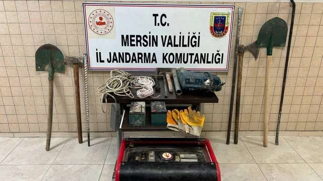 Mersin'de define arayanlara suçüstü; 11 gözaltı