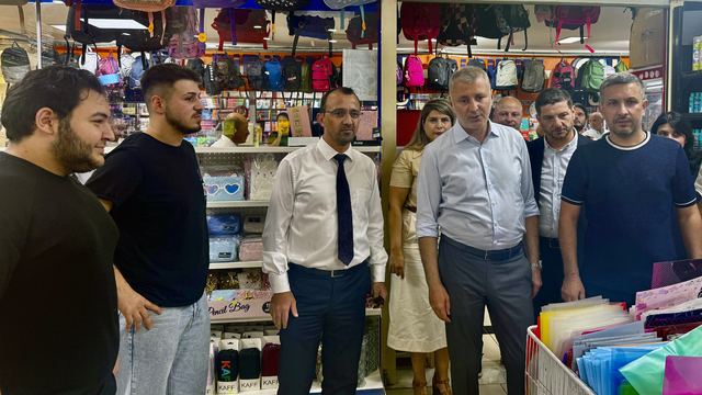 Sakarya'da ihtiyaç sahibi öğrencilerin okul alışverişi Ticaret ve Sanayi Odasınca yapıldı