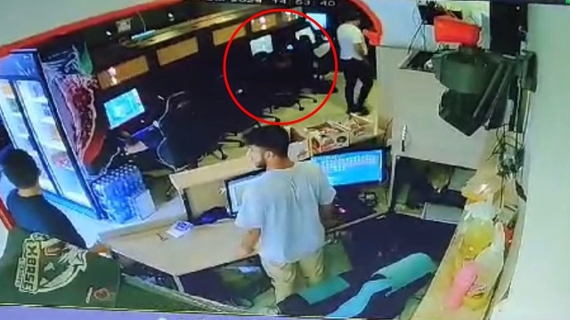 Asker kaçağı, internet kafede asker oyunu oynarken yakalandı