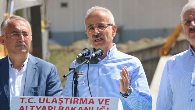 Bakan Uraloğlu: Bolu Dağı Tüneli'nin 67 metrelik çelik yapı imalatında 27 metre ilerleme sağladık